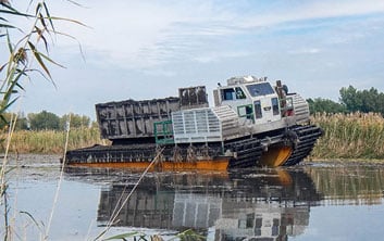 amphibious dredging, amphibious equipment, amphibious work, wetland remediation, wetland restoration