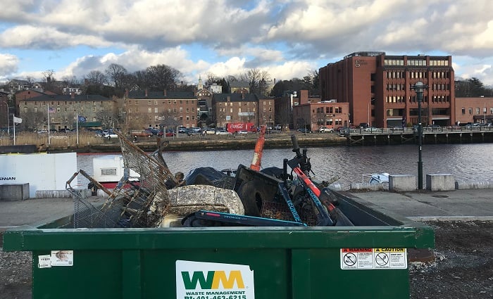 Waste Managment Bin with scooters