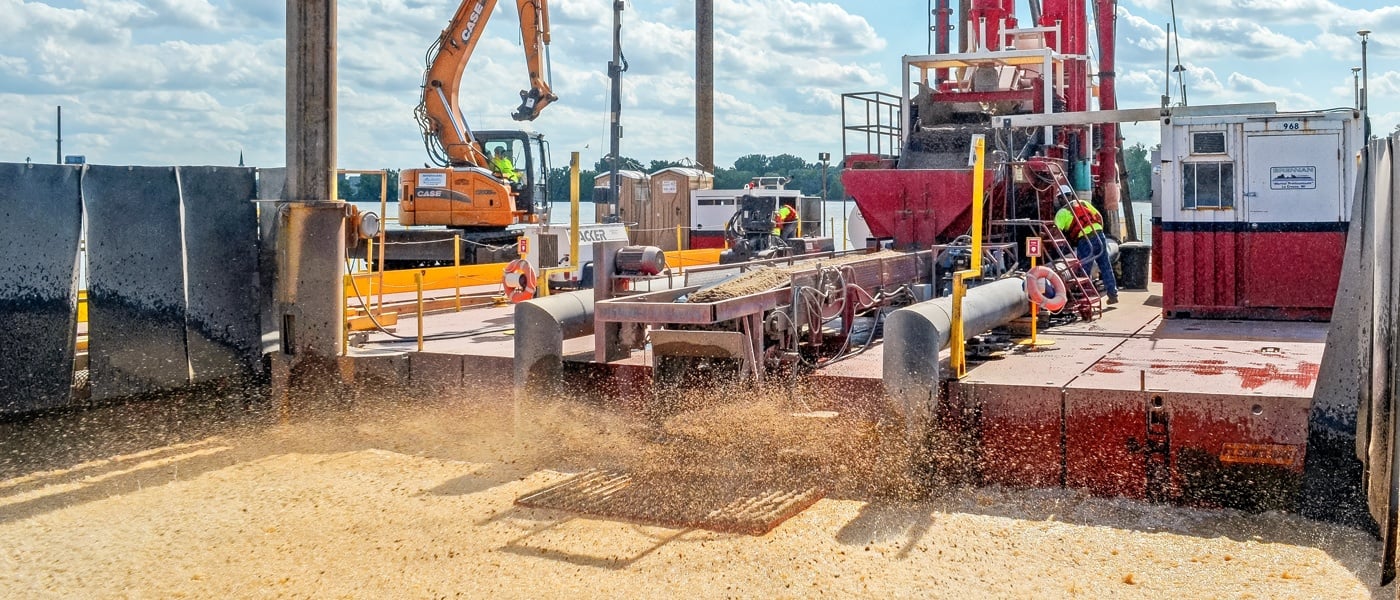 Environmental Sand covers, rock placement, engineered caps, scour protection, insitu caps, environmental remediation, subaqueous caps, broadcast capping system, GAC caps, sand caps, aquagate, organoclay