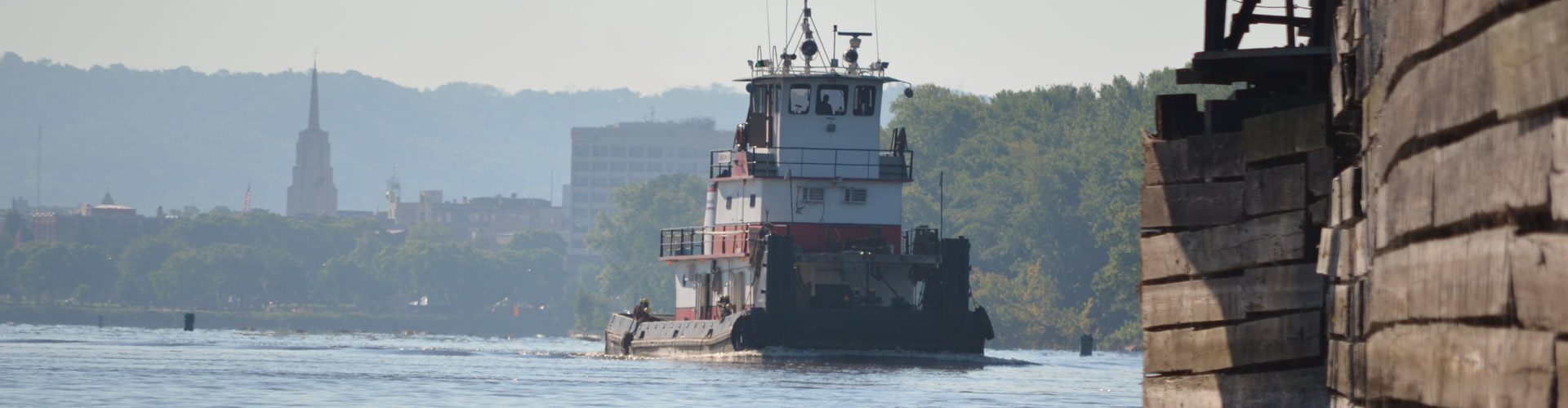 barge transportation, harbor management, dispatch center, mississppi river, towboat assists, La Crosse wi